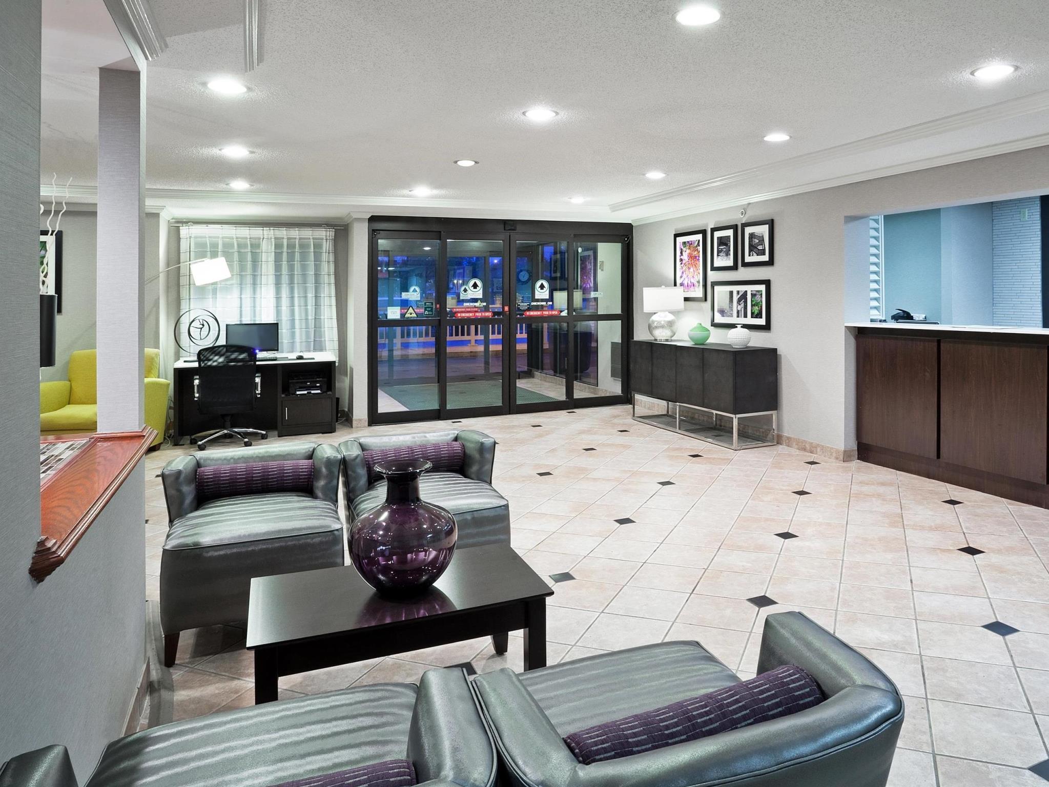 Hotel La Quinta By Wyndham Cleveland Macedonia Exterior foto