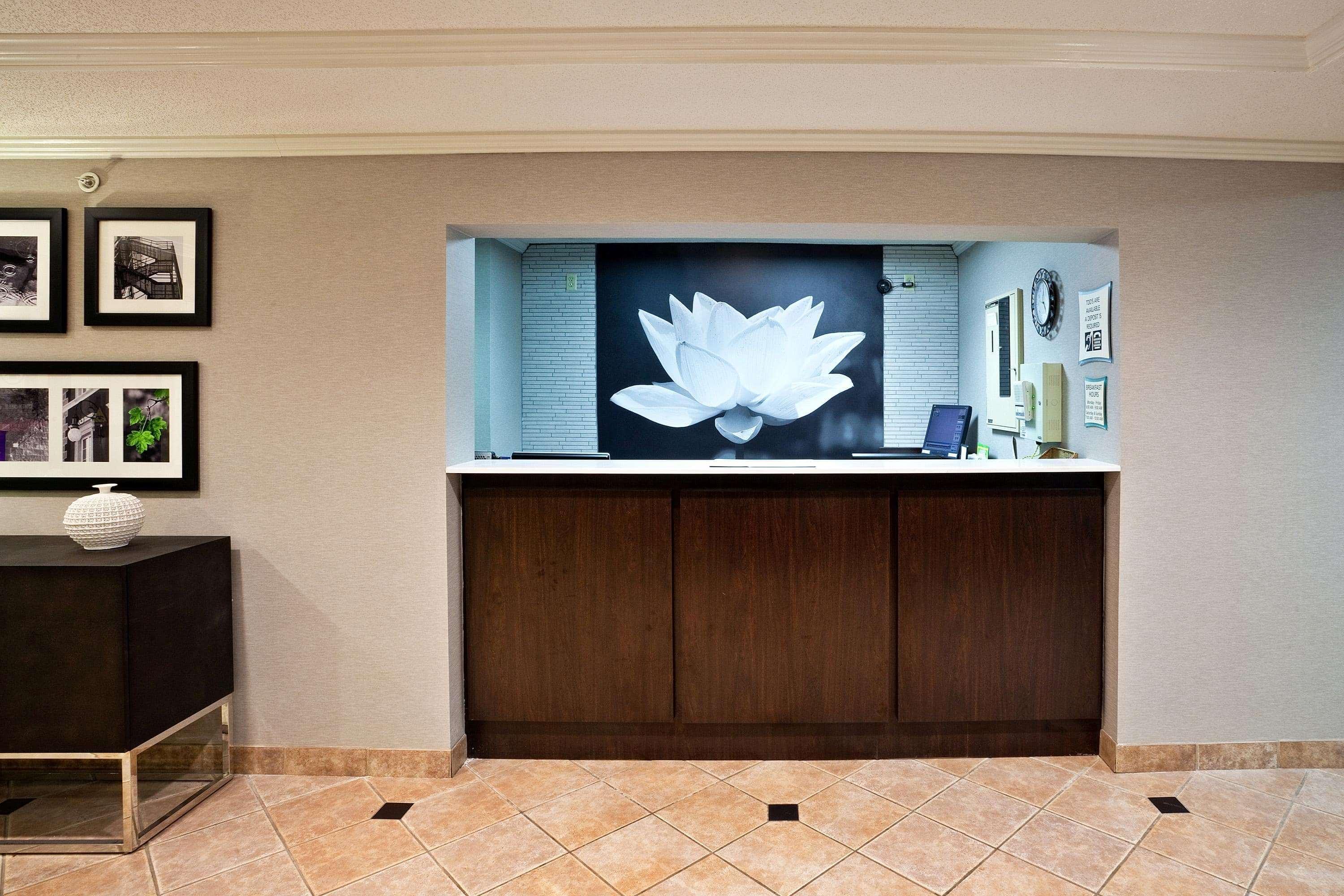 Hotel La Quinta By Wyndham Cleveland Macedonia Exterior foto
