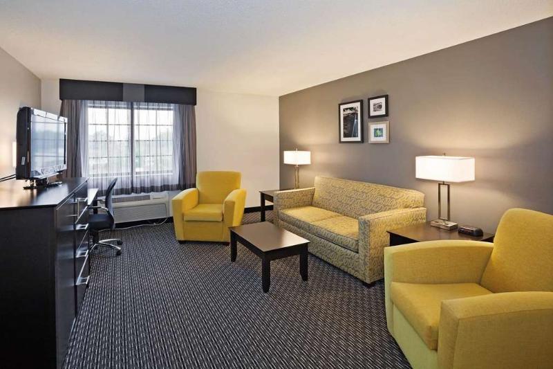 Hotel La Quinta By Wyndham Cleveland Macedonia Exterior foto